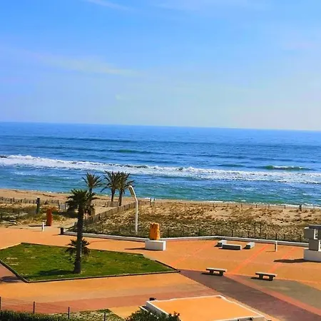 Apartment Soleil Levant: Beachfront Cozy With Direct Access Le Barcares